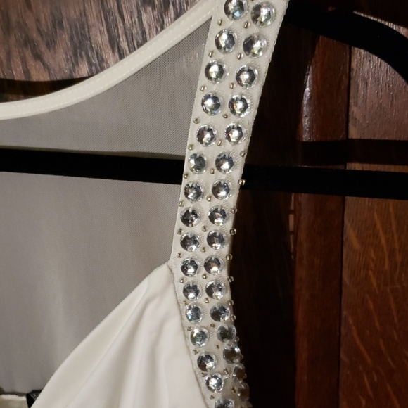 Bejeweled straps ruched dress - Picture 3 of 6